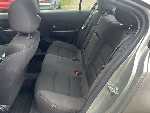 Used 2014 Chevrolet Cruze LT FWD image 11