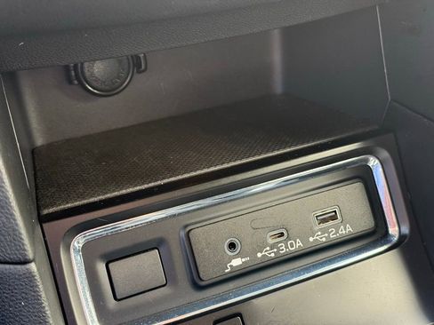 Certified 2025 Subaru Ascent Premium AWD/4WD image 17