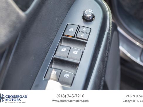 Used 2019 Toyota Highlander SE AWD/4WD image 19