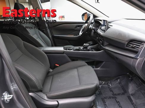 Used 2024 Nissan Rogue S image 25