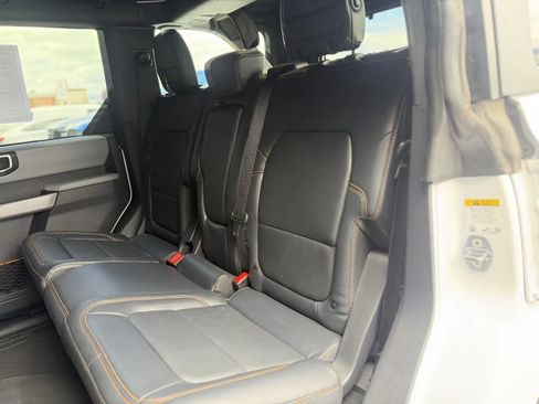 Used 2023 Ford Bronco Badlands AWD/4WD image 16