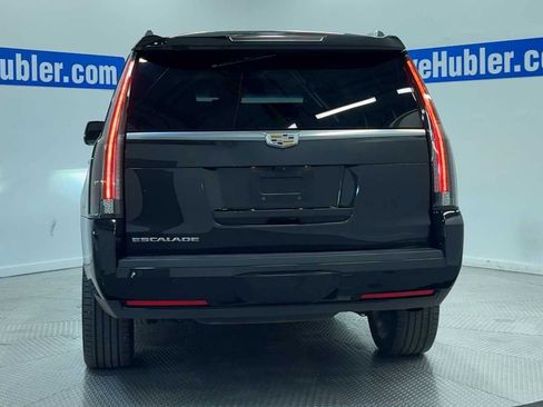Used 2018 Cadillac Escalade Luxury AWD/4WD image 7