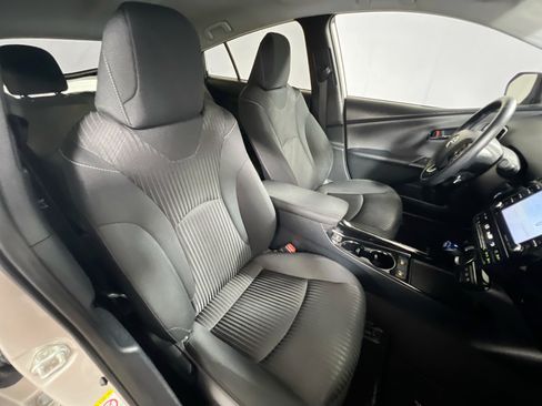 Used 2022 Toyota Prius Prime LE FWD image 31