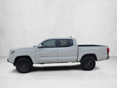 Used 2020 Toyota Tacoma SR5 AWD/4WD image 8