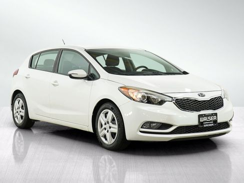 Used 2016 Kia Forte LX FWD image 7