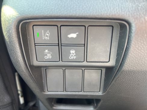 Used 2017 Honda CR-V Touring image 16