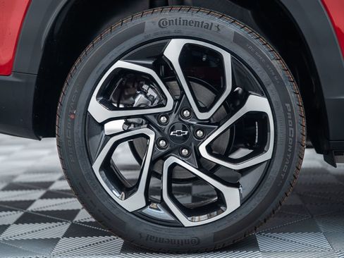 New 2026 Chevrolet Trax RS w/ Sunroof Package FWD image 18