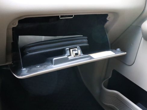 Used 2004 Ford Explorer Sport Trac XLS image 34