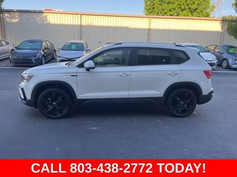 Used 2022 Volkswagen Taos SE FWD image 38