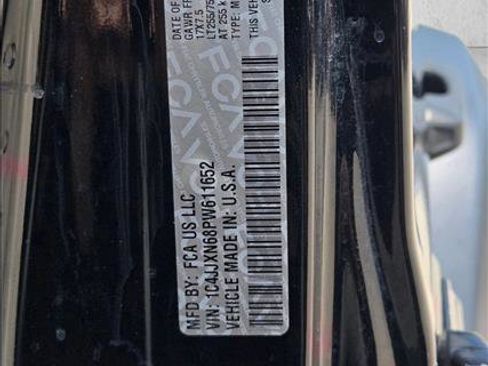 Used 2023 Jeep Wrangler Unlimited AWD/4WD image 23