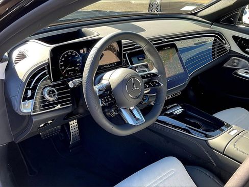 New 2026 Mercedes-Benz E 53 AMG e 4MATIC Sedan image 6