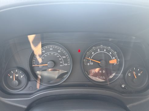 Used 2015 Jeep Patriot Latitude AWD/4WD image 17