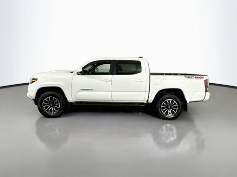 Used 2022 Toyota Tacoma TRD Sport AWD/4WD image 4