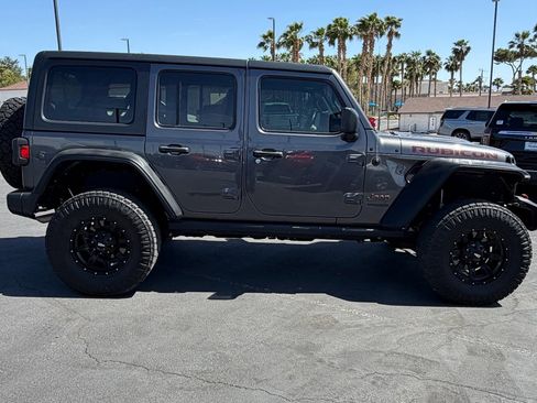 Used 2021 Jeep Wrangler Unlimited Rubicon image 2
