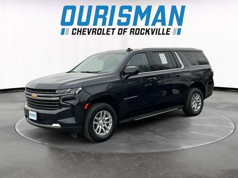 Used 2024 Chevrolet Suburban LT image 2