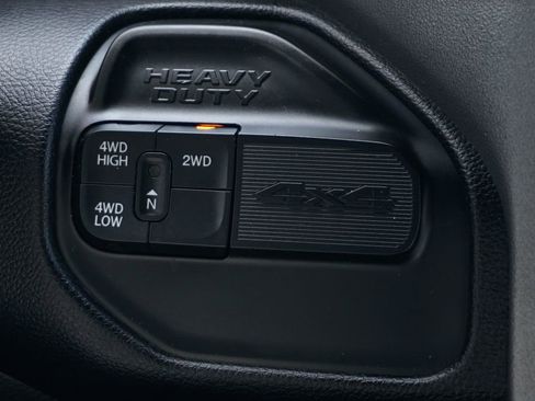 Used 2024 RAM 2500 Big Horn image 27