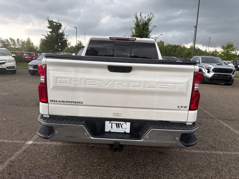 Used 2020 Chevrolet Silverado 1500 LTZ w/ LTZ Plus Package AWD/4WD image 6