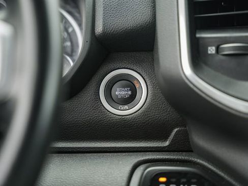 Used 2022 RAM 1500 Big Horn AWD/4WD image 33