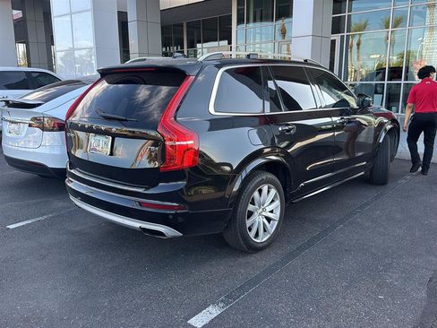 Used 2017 Volvo XC90 T5 Momentum w/ Vision Package AWD/4WD image 3