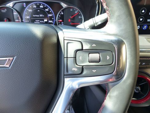Used 2025 Chevrolet Blazer RS FWD image 27
