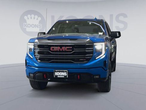 Used 2022 GMC Sierra 1500 AT4 AWD/4WD image 4