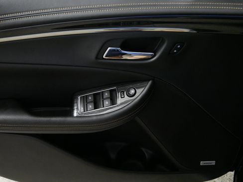 Used 2019 Chevrolet Impala Premier FWD image 19