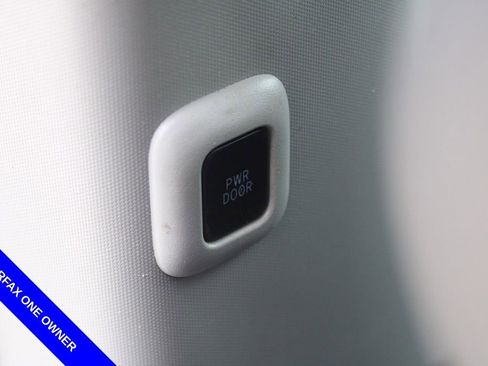 Used 2017 Toyota Sienna SE Premium image 26