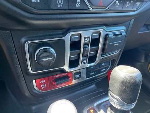 Certified 2020 Jeep Wrangler Unlimited Rubicon w/ LED Lighting Group AWD/4WD image 25