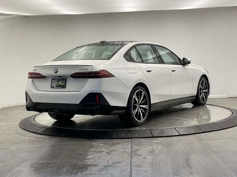 New 2026 BMW 550e xDrive w/ Executive Package AWD/4WD image 5