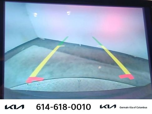 Used 2022 Chrysler Pacifica Touring-L image 32