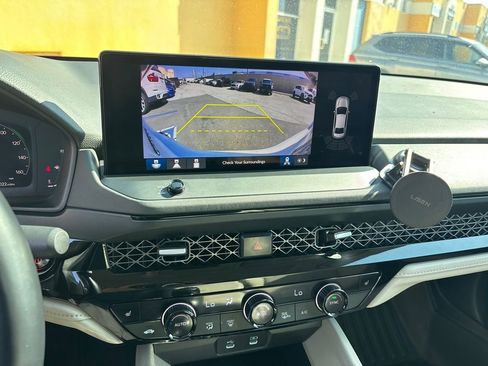 Used 2024 Honda Accord EX-L image 9