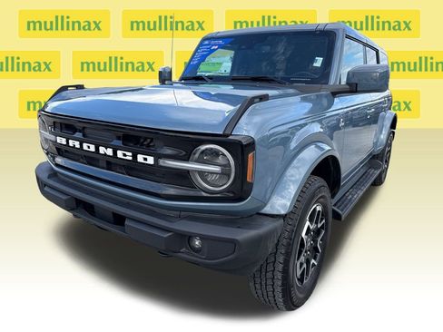 Used 2025 Ford Bronco Outer Banks image 10