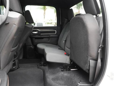 Used 2024 RAM 2500 Big Horn AWD/4WD image 32