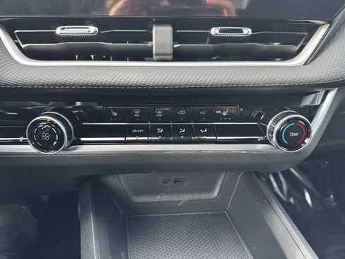 New 2026 Chevrolet Equinox LT image 10