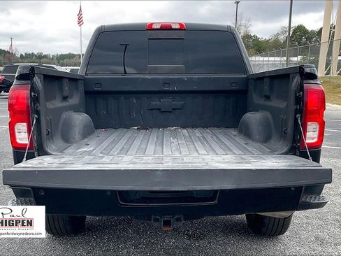 Used 2018 Chevrolet Silverado 1500 LTZ Z71 w/ Midnight Edition image 17