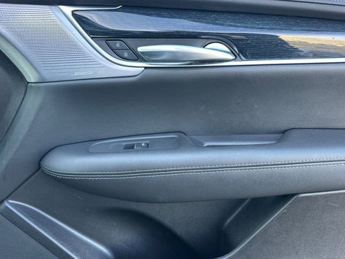 Used 2025 Cadillac XT5 Premium Luxury image 21