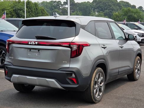 Used 2024 Kia Seltos LX AWD/4WD image 4