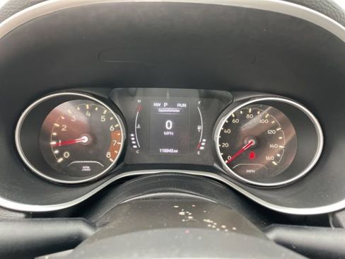Used 2020 Jeep Compass Latitude FWD image 20