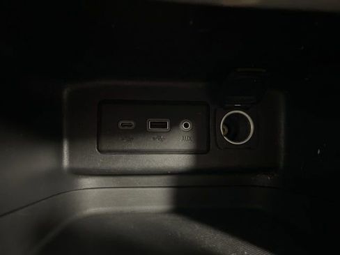 Used 2019 Chevrolet Equinox LT FWD image 18