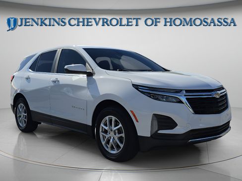 Used 2024 Chevrolet Equinox LT w/ LPO, Cargo Package FWD image 1