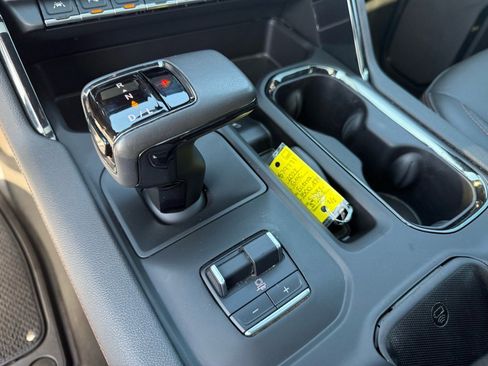 Used 2022 GMC Sierra 1500 AT4 w/ AT4 Premium Package image 22