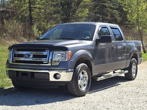 Used 2014 Ford F150 XLT image 2
