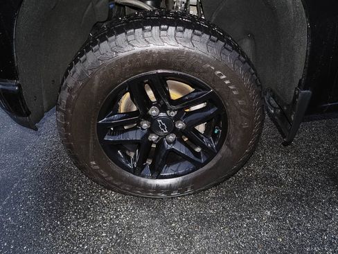 Used 2020 Chevrolet Silverado 1500 LT Trail Boss image 30