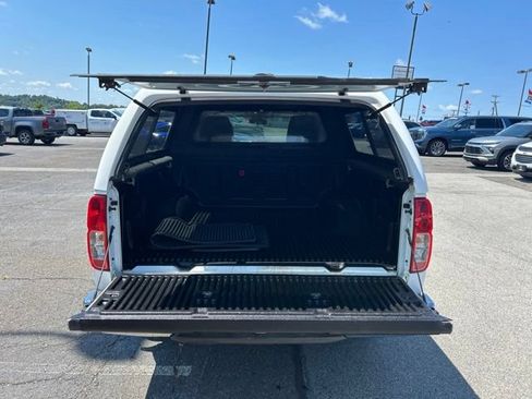 Used 2012 Nissan Frontier SV AWD/4WD image 21