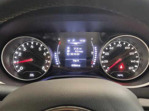Used 2021 Jeep Compass Latitude AWD/4WD image 23
