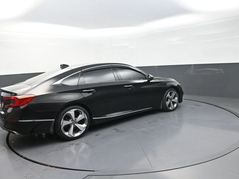 Used 2019 Honda Accord Touring image 29