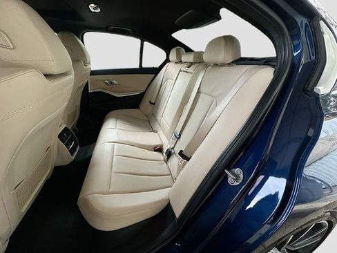 Used 2019 BMW 330i Sedan w/ Convenience Package RWD image 24
