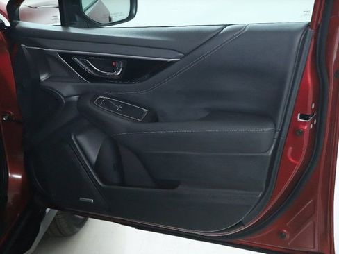 Certified 2025 Subaru Outback Limited image 32