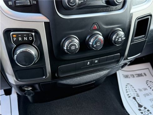 Used 2016 RAM 1500 Classic SLT image 38