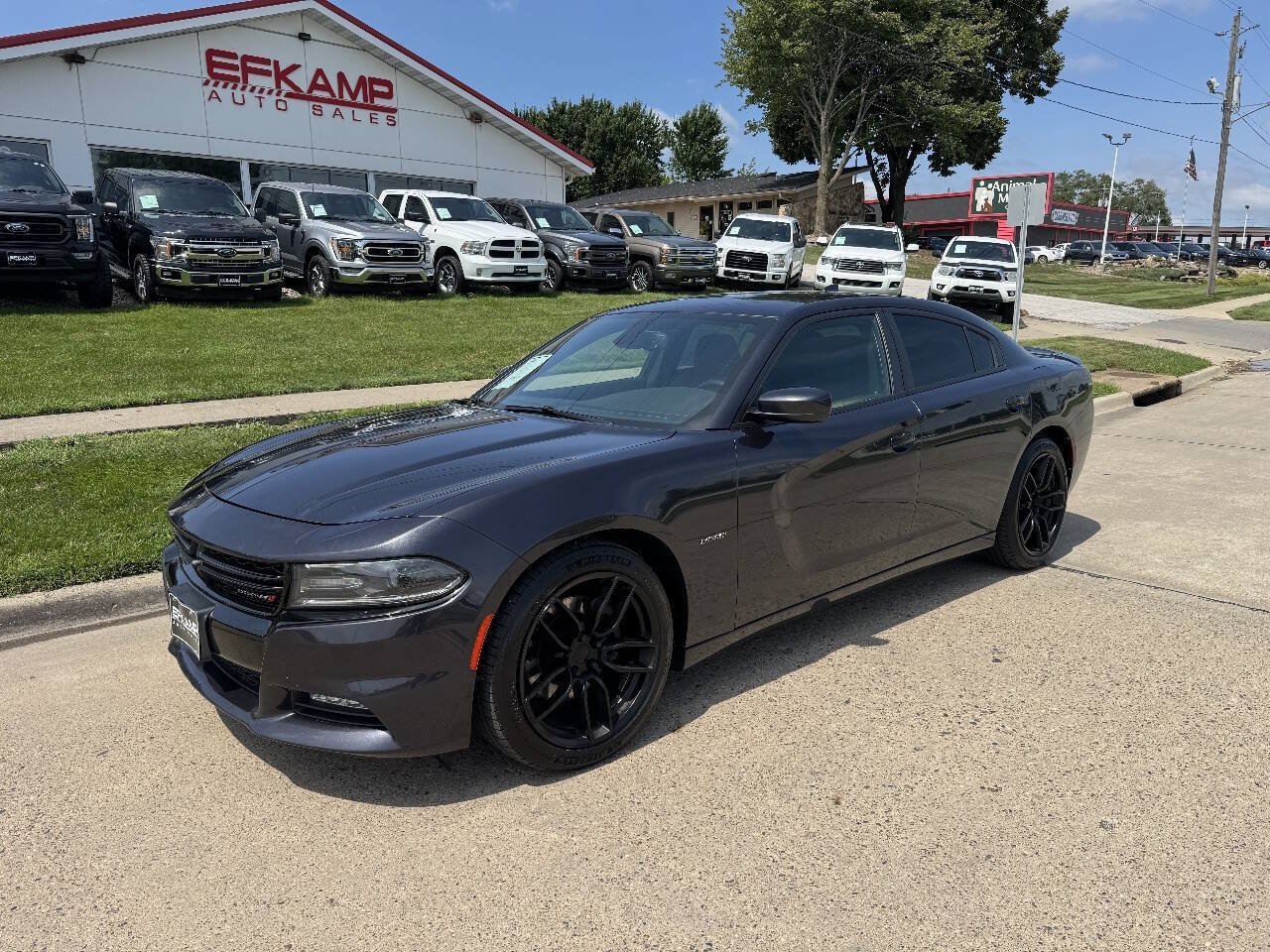 Used 2017 Dodge Charger R/T RWD image 1